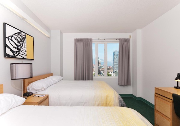 YWCAバンクーバー